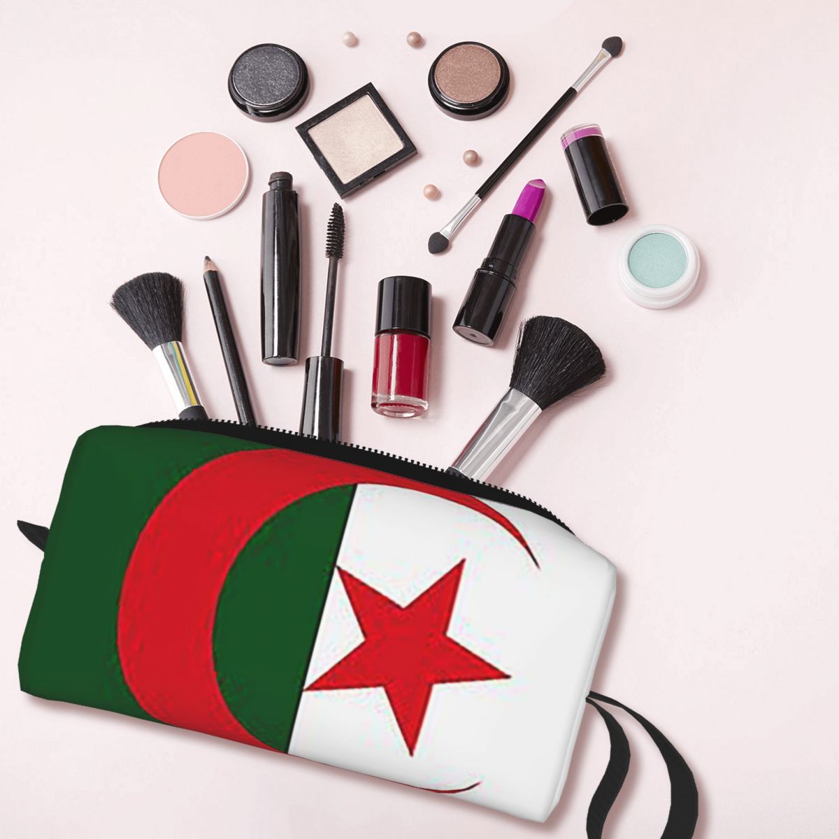 Borsa per il trucco con bandie - Makeup Beauty Official recensione e prezzo