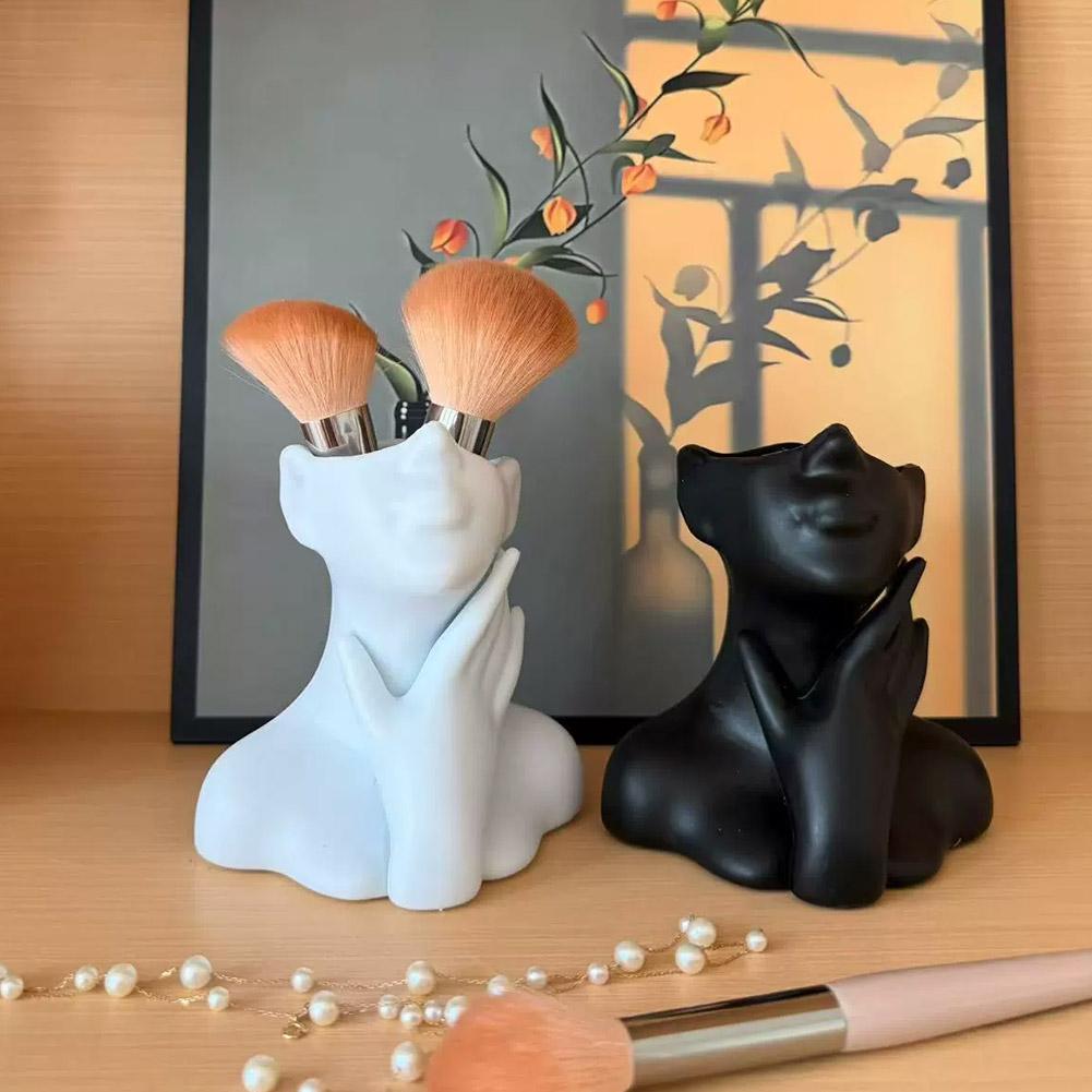 Vaso a Forma di Busto Femminil - Beauty Makeup News recensione e prezzo