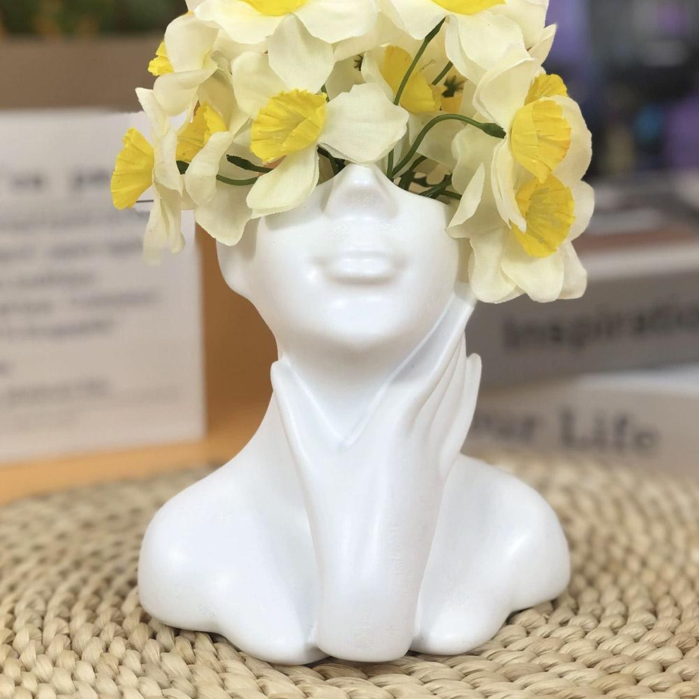 Vaso a Forma di Busto Femminil - Beauty Makeup News recensione e prezzo